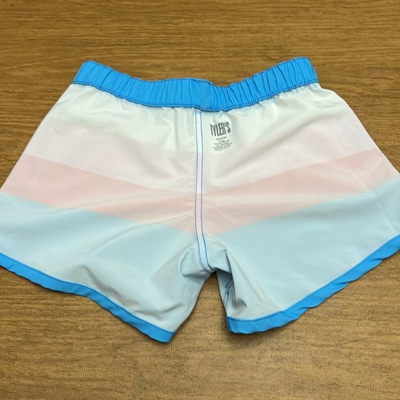 4 for $20 Tyler’s shorts size Youth Large - Picture 4 of 5